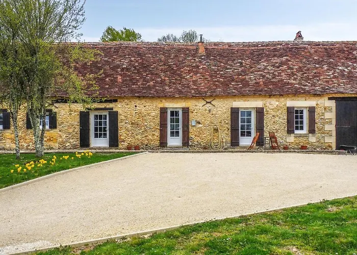 In Eglise Neuve D'issac