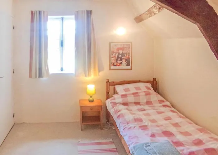 In Eglise Neuve D'issac